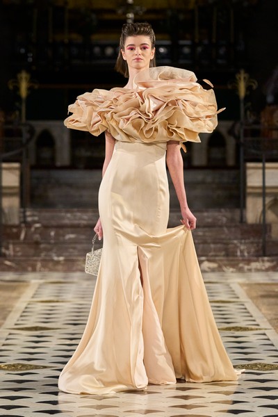 LENA ERZIAK Collection couture printemps été 2023 Haute Couture Paris Fashion Week